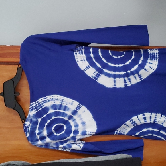 Top - Picture 3 of 3